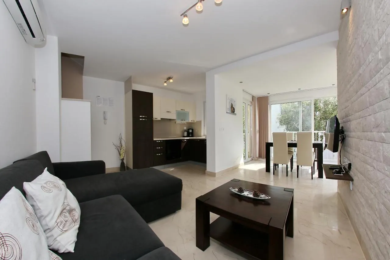 Sunadria Apartments Kozino