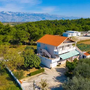 Appartement Luca, Ražanac